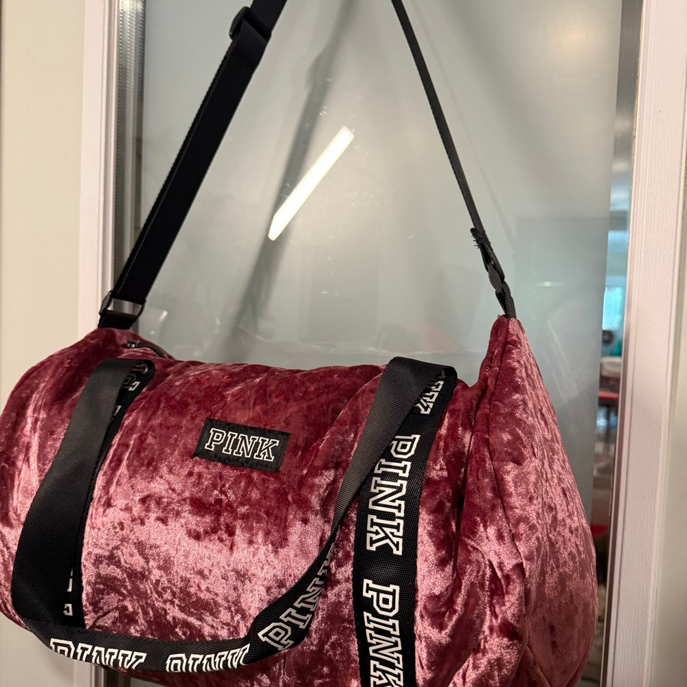 PINK Travel Bag Crushed Velvet Deep Rose Dusty Pink New Without Tags - Picture 2 of 6